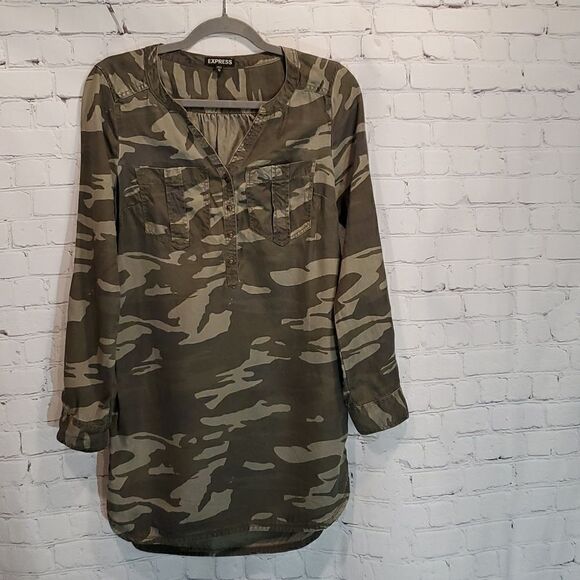 Express green camoflage chambray tunic - Picture 1 of 9